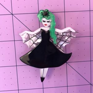 BNIB Erstwilder “Kiss of the Spiderwoman”